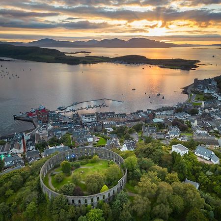 奥本青年旅舍旅舍 外观 照片 Fort Belanabubble, overlooking the town of Portree