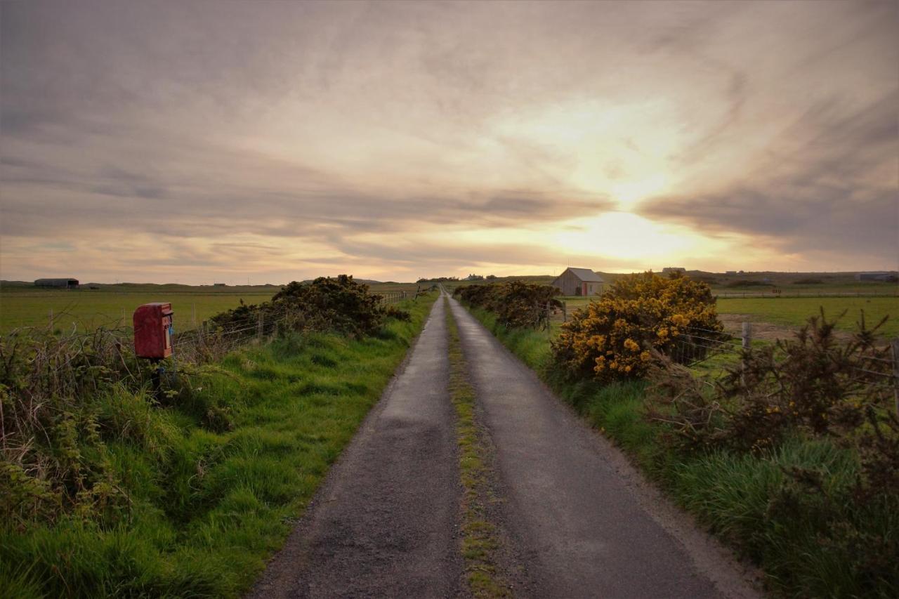 奥本青年旅舍旅舍 外观 照片 Sunset over the bog road